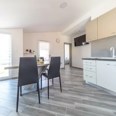 Apartament ˝soleil˝ *